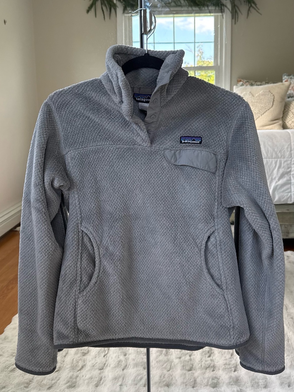 Patagonia Women's Fleece Pullover with Snap Collar and Marsupial Pocket
